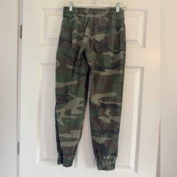 Aritzia TNA Alice Camo Cargo Jogger Pant XXS - Picture 5 of 12
